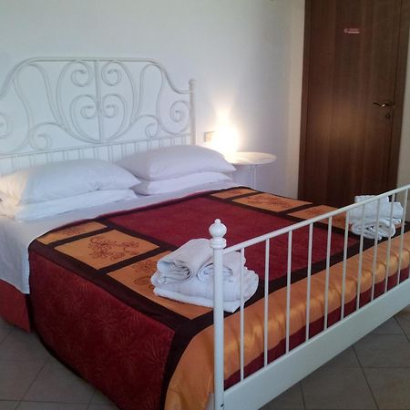 Bb Parco Del Mincio Bed & Breakfast Virgilio Екстериор снимка